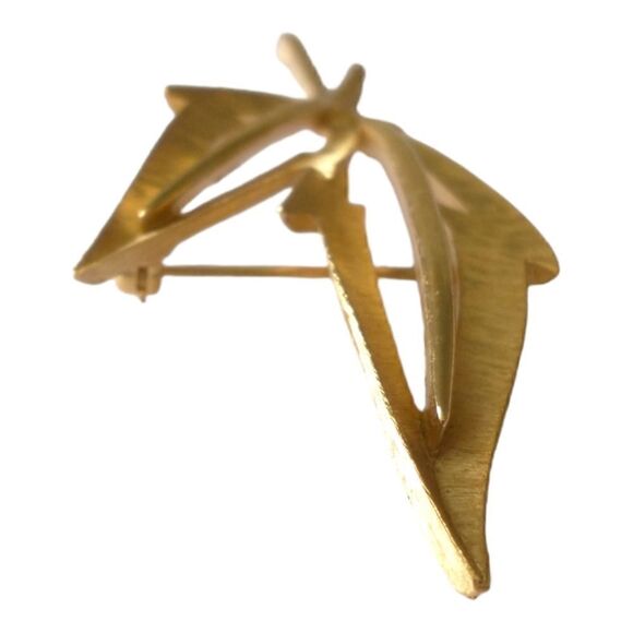 Crown Trifari Leaf Brooch Feather Pin Open Work Brushed Gold Tone Modernist Vtg. - Picture 10 of 15